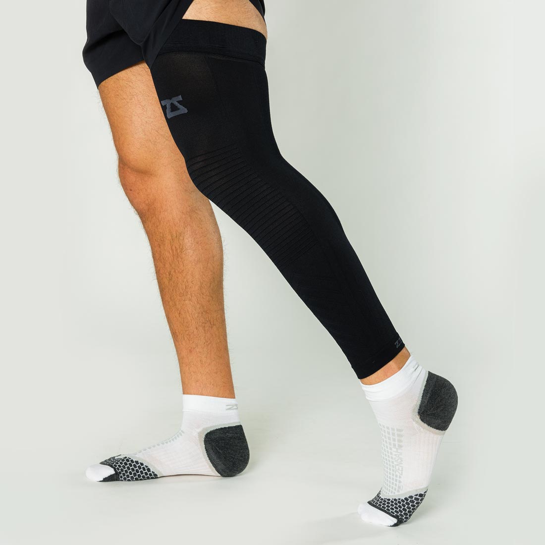 Compression Leg Sleeve Full Length Leg Sleeves Sports Cycling Leg Sleeves  for Men Women, Running, Basketball