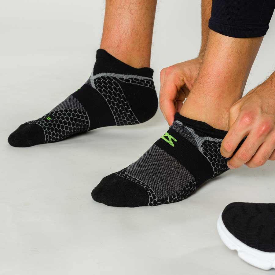 Zensah Featherweight Compression Socks - Ultra-Lightweight Compression  Socks - Anti-blister, Graduated Compression